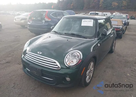 2013 Mini Hardtop Cooper из США, поврежденный, VIN WMWSU3C55DT692280